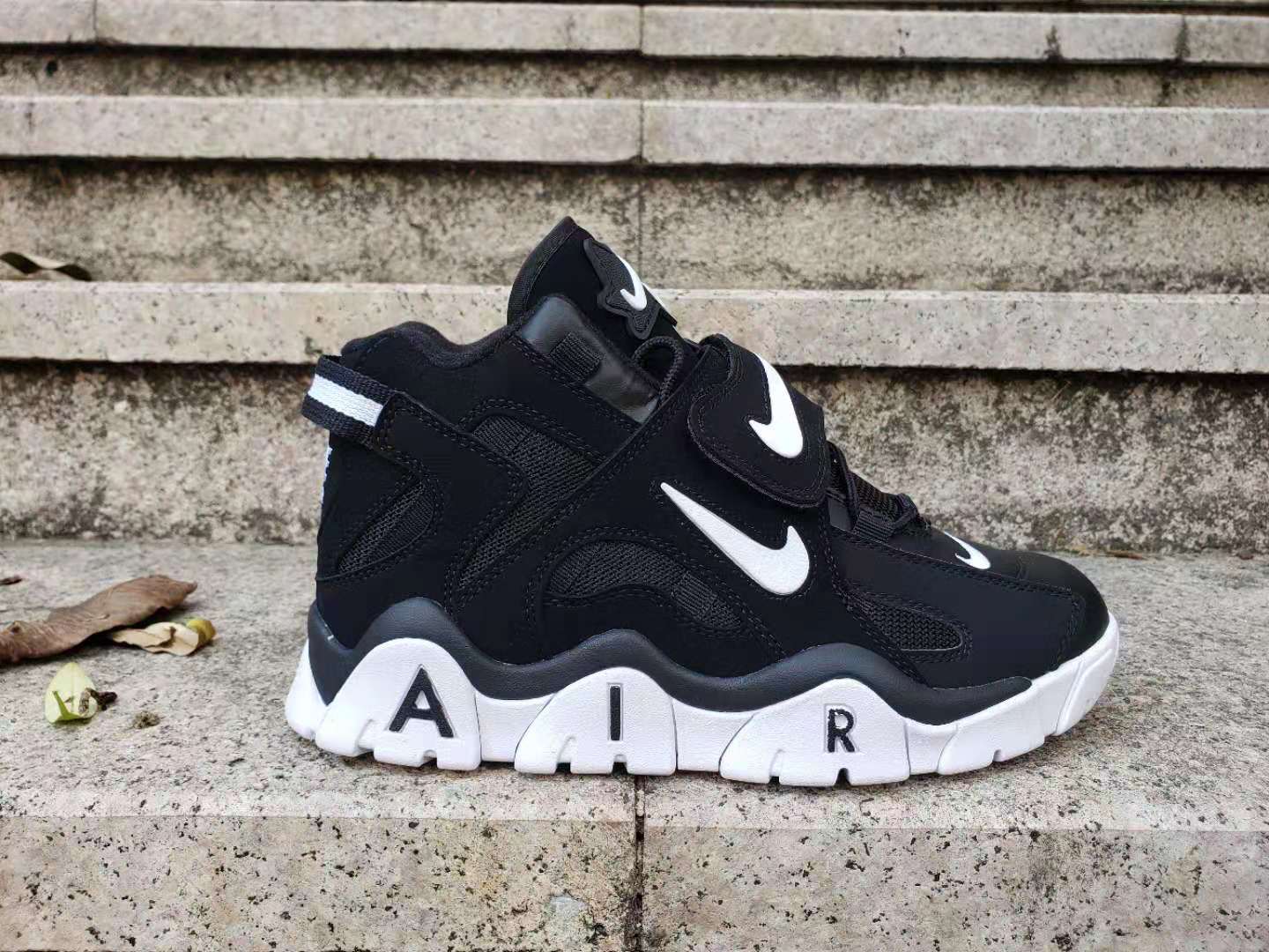 Nike Air Barrage Mid QS Black White Shoes